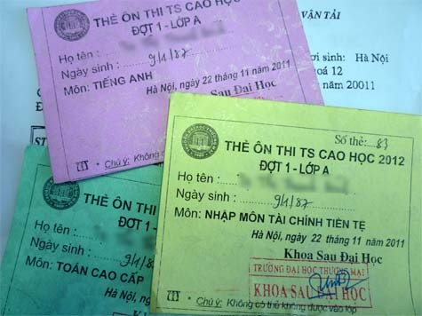 Thẻ học ôn thi cao học của Tạ Thị Thanh B (Ảnh Thu Hòe)